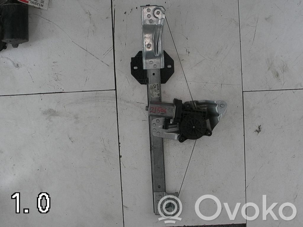 Motor del regulador de la ventanilla de la puerta delantera   807213282R