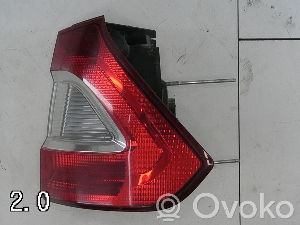 Rear tail light bulb   1524439