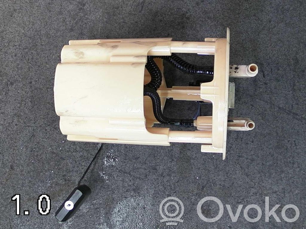 Peugeot 206+ Bomba interna de combustible 