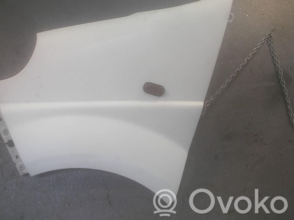 Opel Vivaro Parafango 