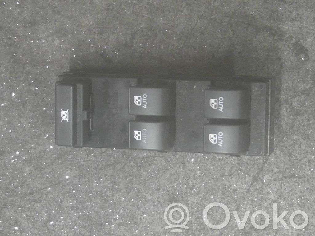 KIA Ceed Interruptor del elevalunas eléctrico 