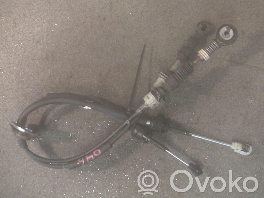 Hyundai i10 Gear shift cable linkage 
