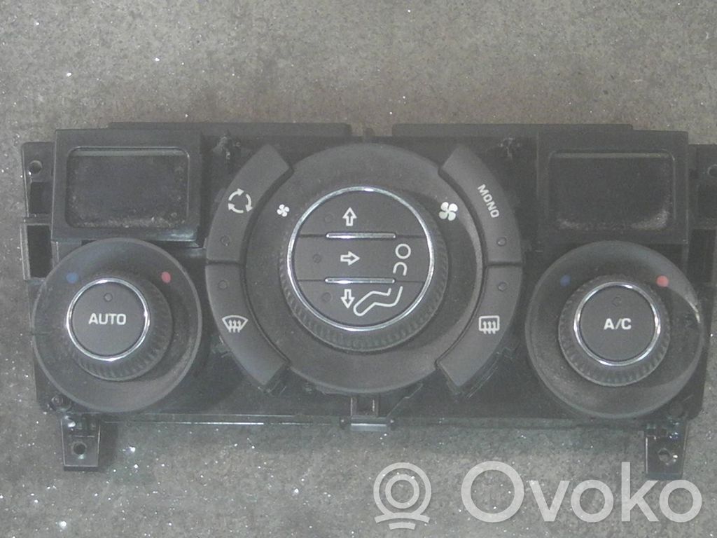 Peugeot 308 Climate control unit 