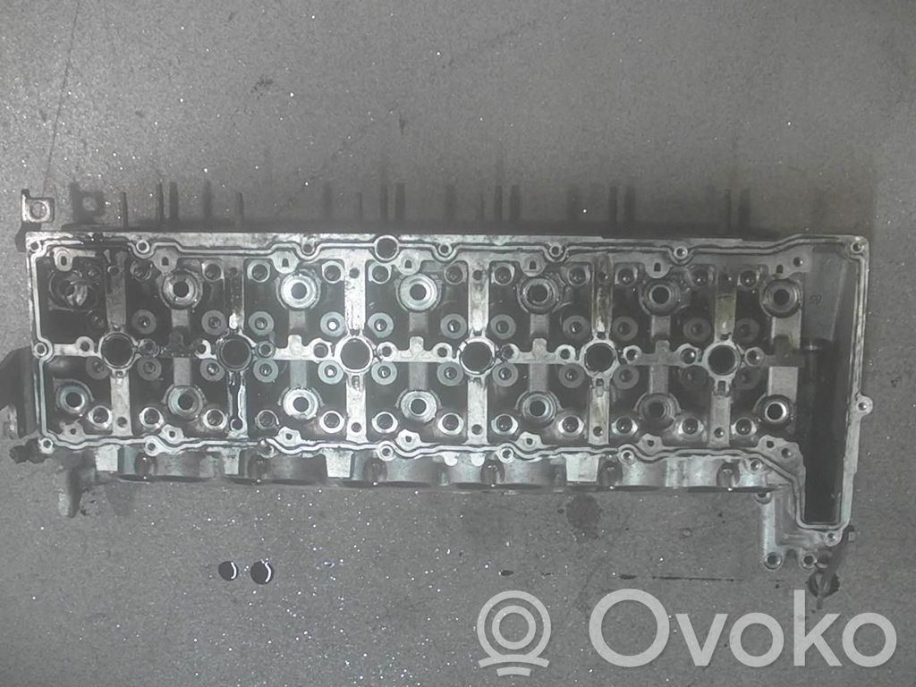 BMW 7 F01 F02 F03 F04 Engine head 