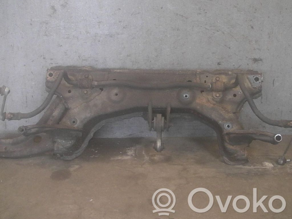 Mazda 2 Priekinis traversas 