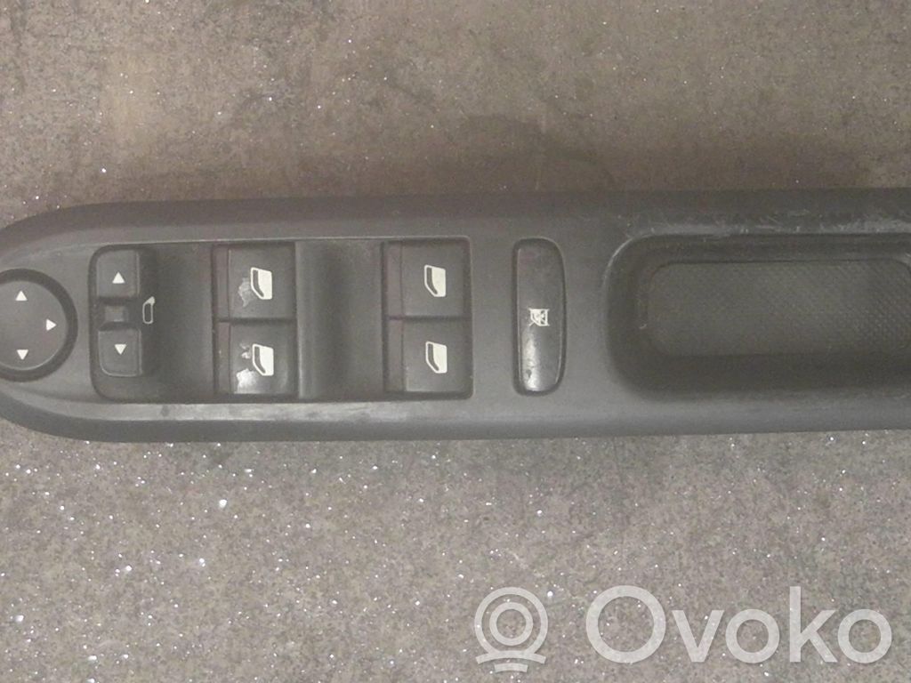 Electric window control switch   6554EQ