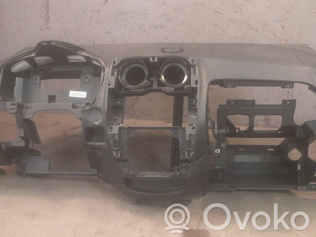 Nissan Note (E12) Panel de instrumentos 
