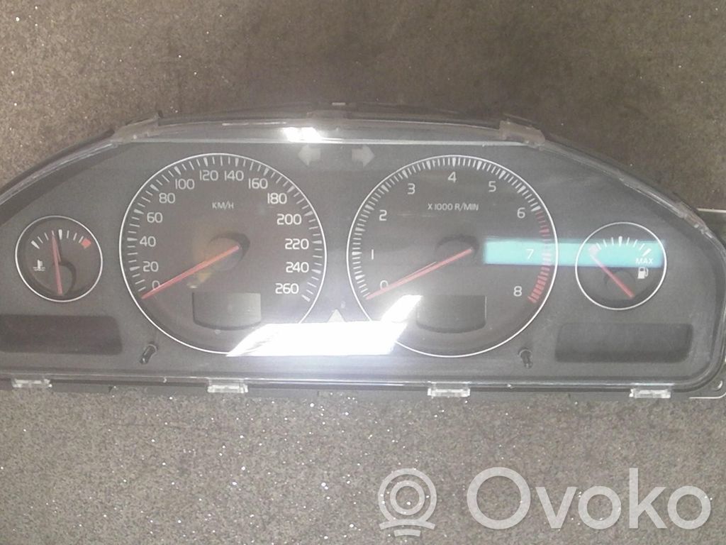 Volvo V70 Licznik / Prędkościomierz 