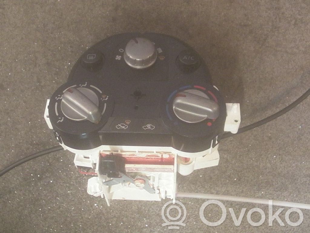 Nissan Note (E12) Climate control unit 