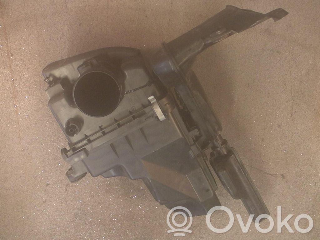 Mazda 6 Air filter box 