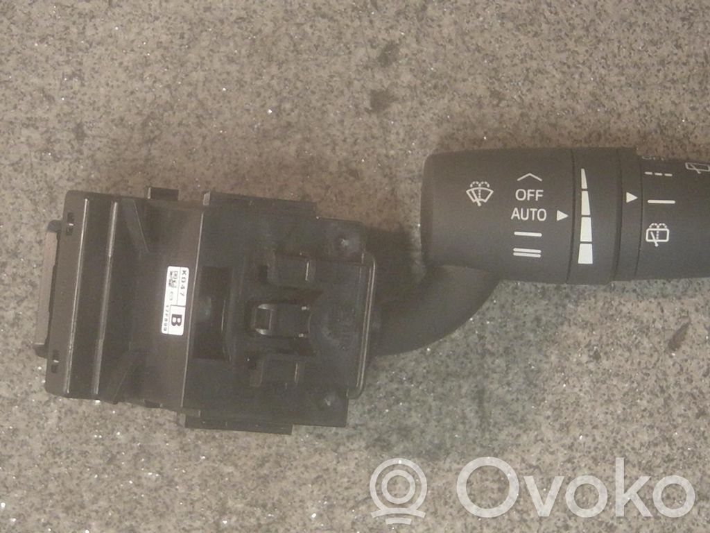 Mazda 3 III Wiper turn signal indicator stalk/switch 