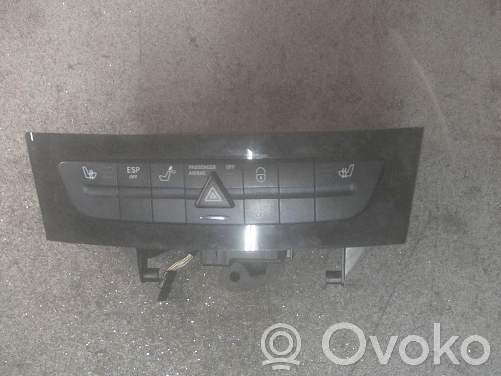 Mercedes-Benz E W211 GPS navigation control unit/module 