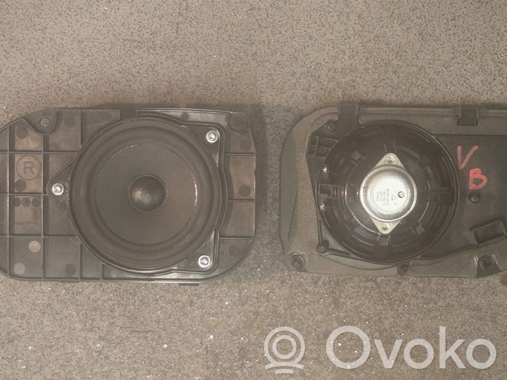 BMW 5 F10 F11 Altavoz de la puerta delantera 
