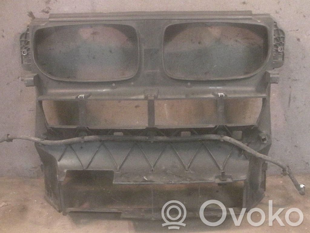 BMW X6 E71 Radiatorių panelė 