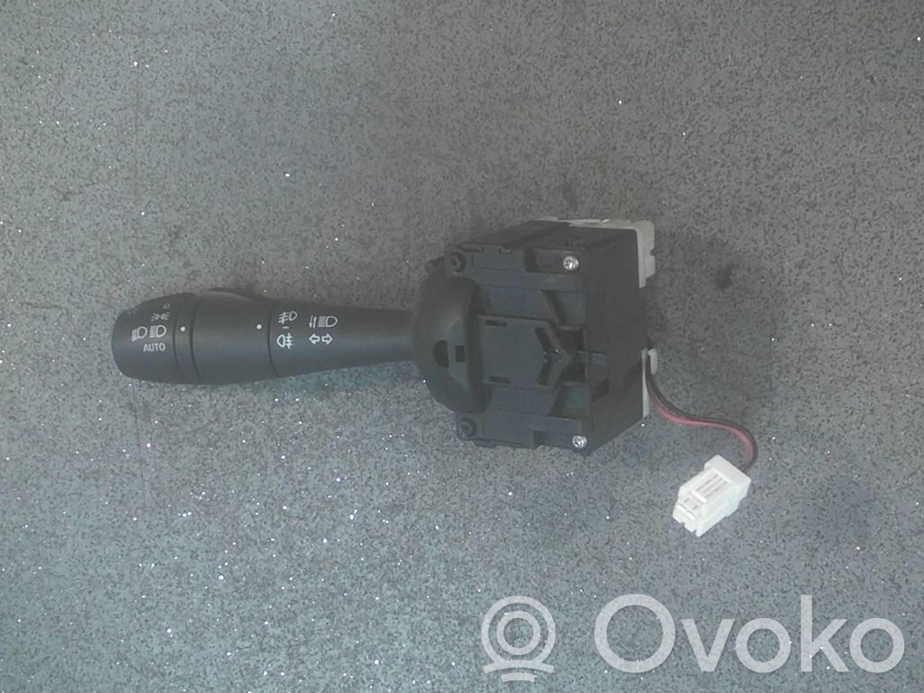 Renault Captur Wiper turn signal indicator stalk/switch 
