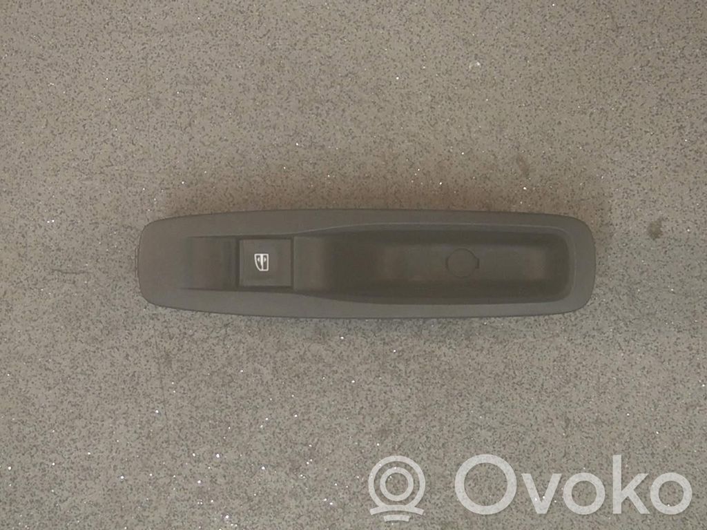 Renault Megane IV Elektrisko logu slēdzis 