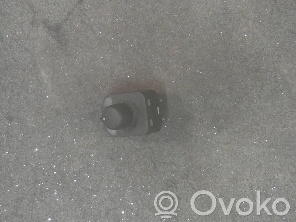 Audi A4 S4 B7 8E 8H Other devices 