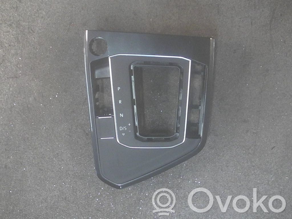 Volkswagen Tiguan Tunel środkowy 