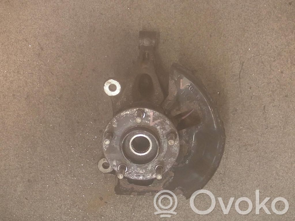 Mazda 3 III Front wheel hub spindle knuckle 