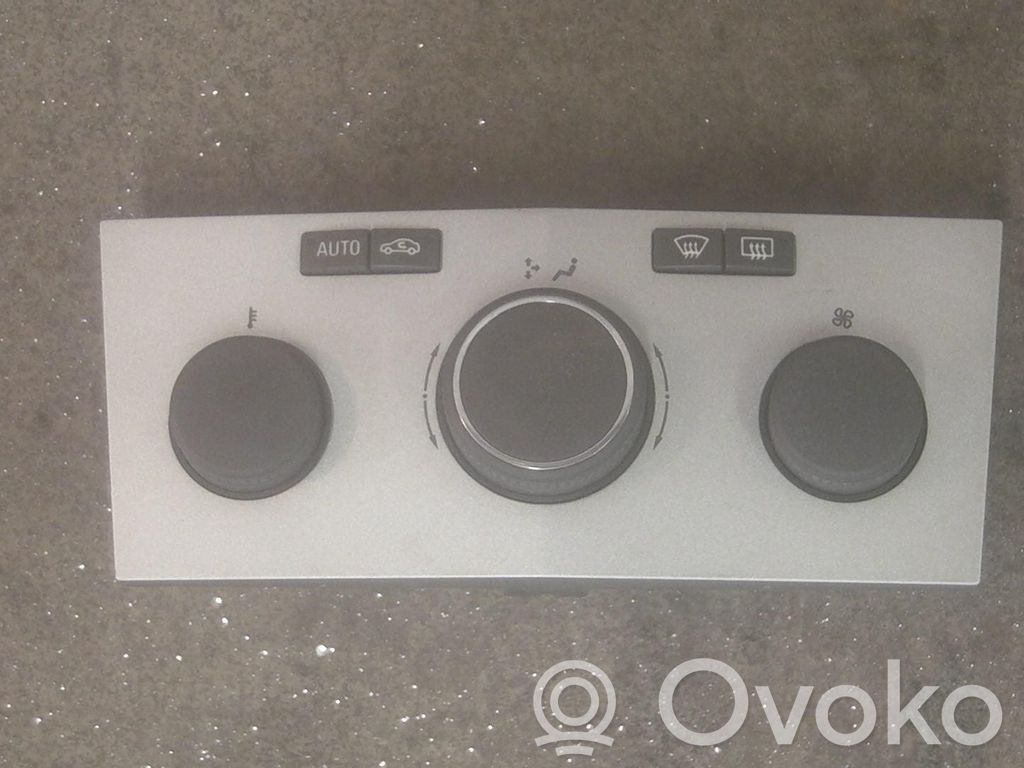 Opel Astra H Climate control unit 