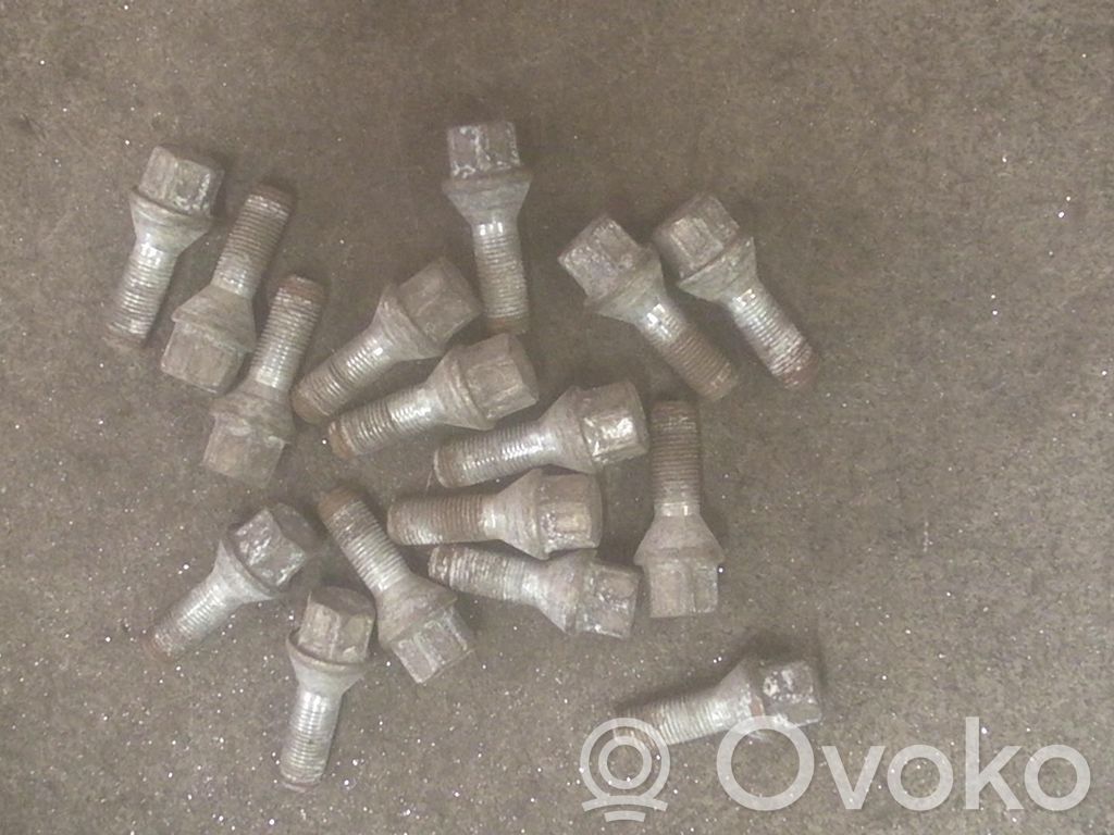 Citroen C4 Grand Picasso Bullone fissaggio ruota di scorta
