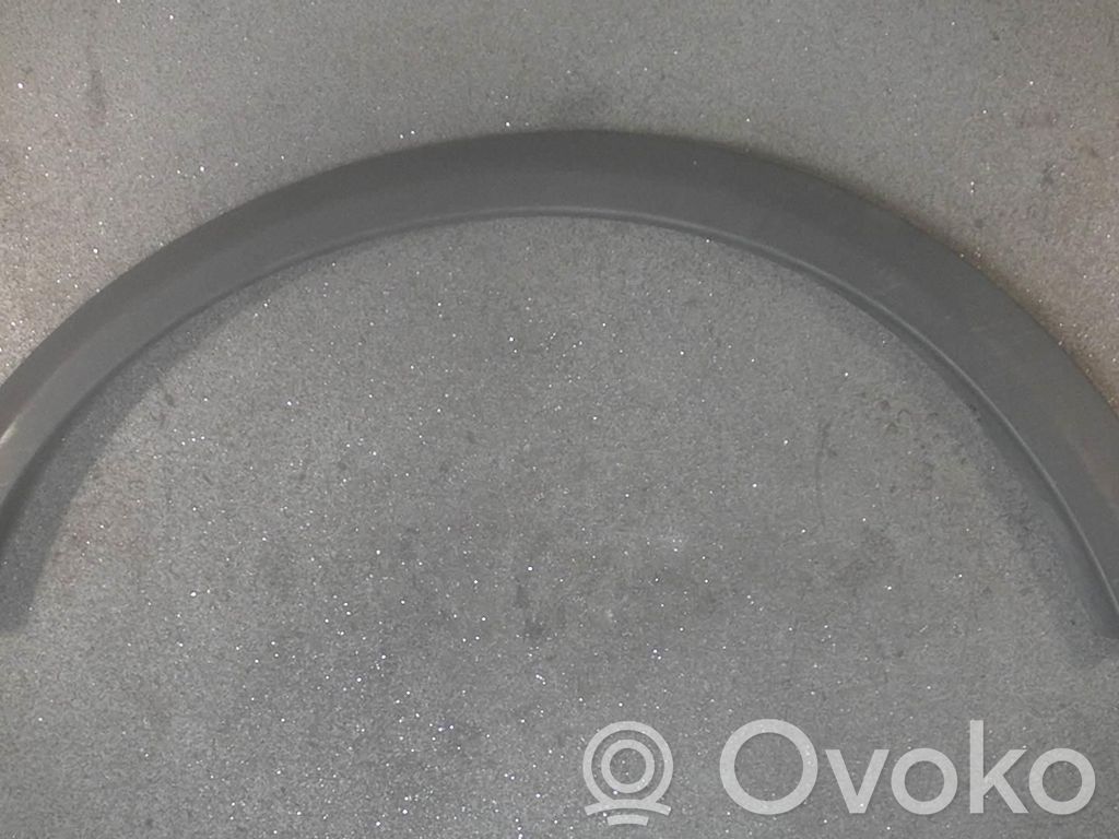 Garniture pour voûte de roue avant