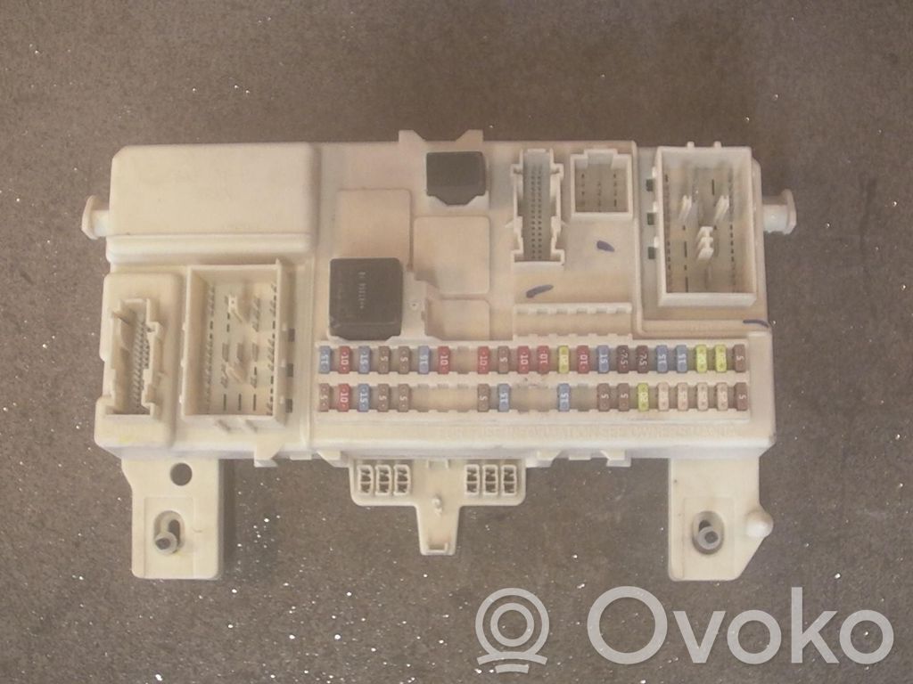 Volvo C30 Fuse module 