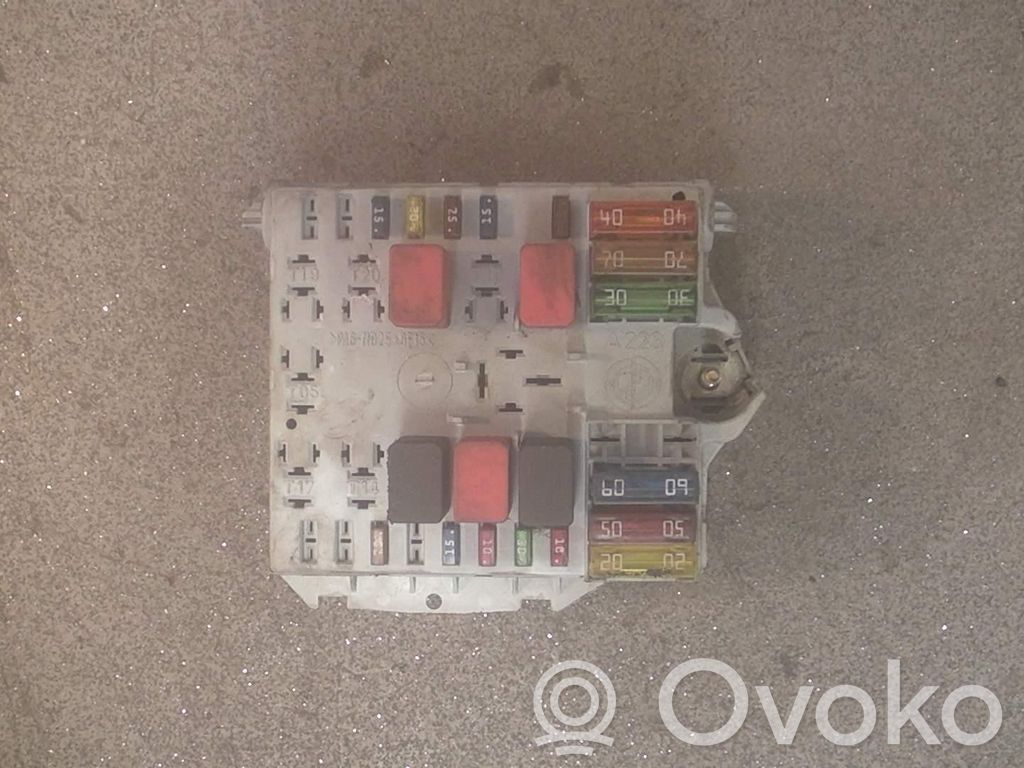Fiat Punto (188) Module de fusibles 