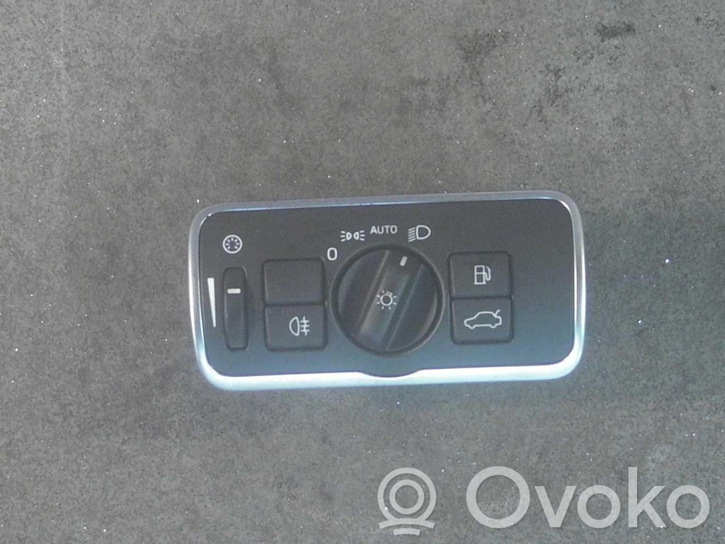 Light switch   30739448