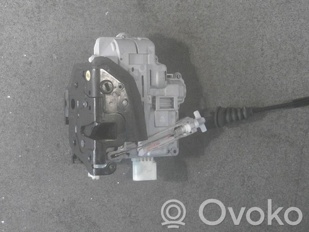 Volkswagen PASSAT B7 Motor închidere centralizată