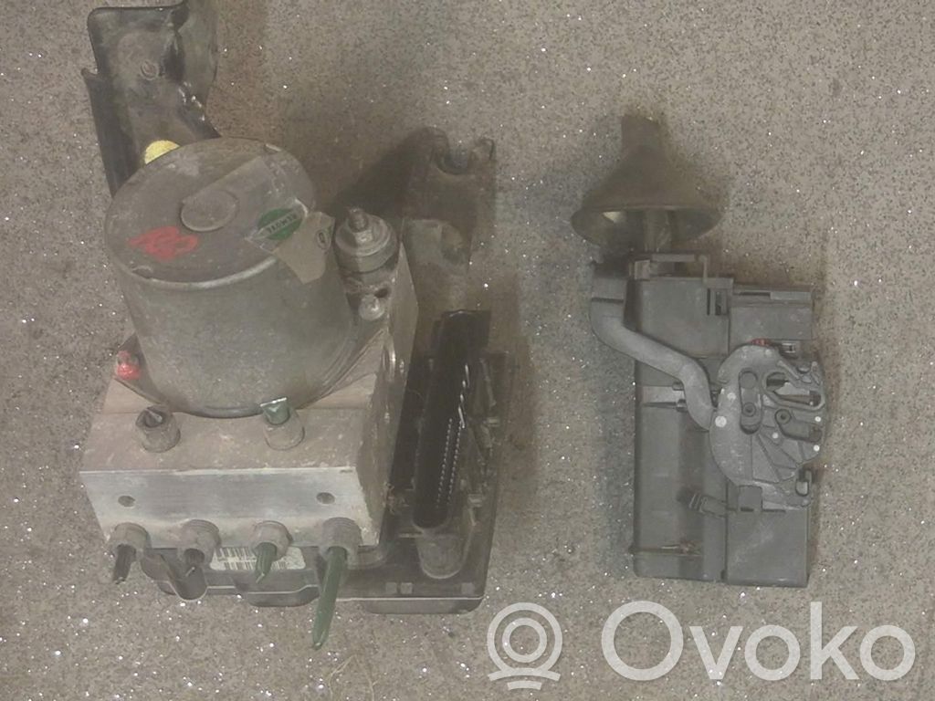 Renault Clio III Bomba de ABS 