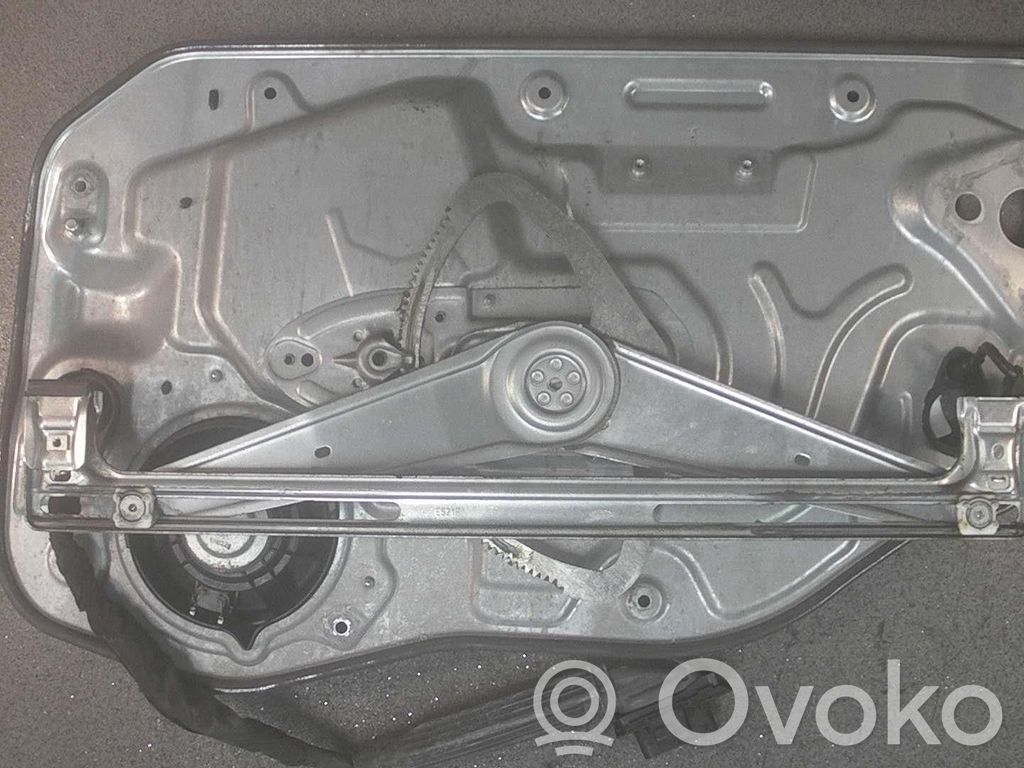 Volvo S40 Macara ușă față cu motor 