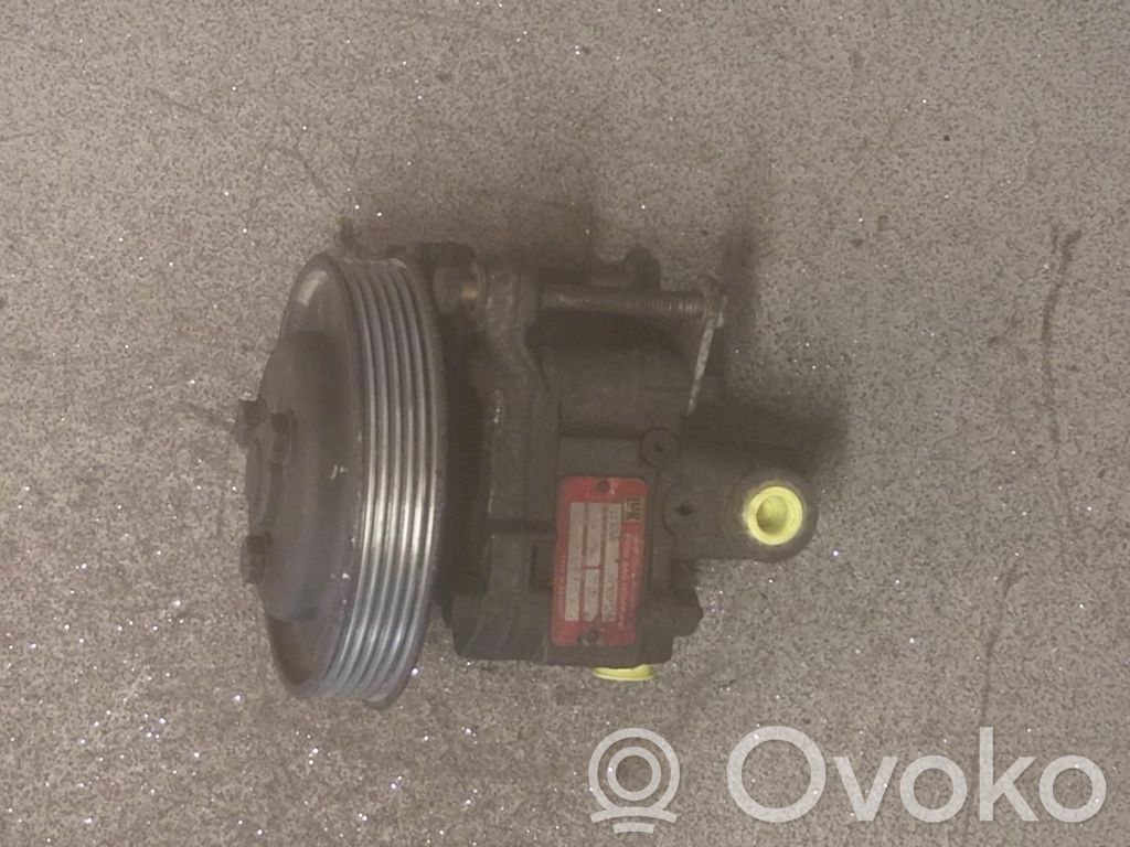 BMW 3 E36 Power steering pump 