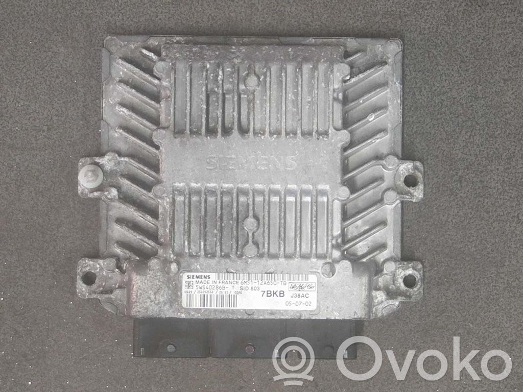 Ford Focus C-MAX Engine control unit/module 