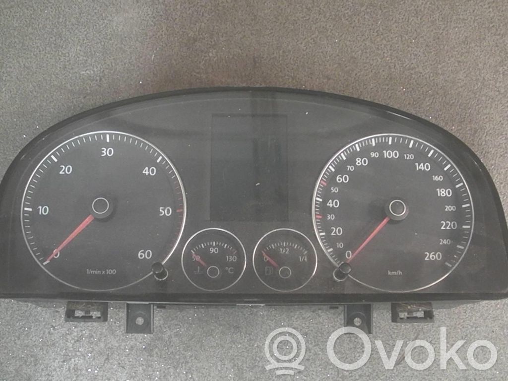 Volkswagen Touran I Geschwindigkeitsmesser Cockpit 