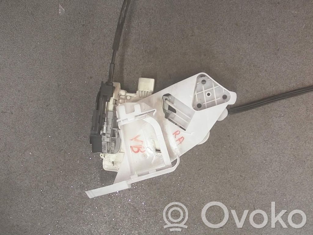 Volkswagen PASSAT B6 Motor de bloqueo de puertas 