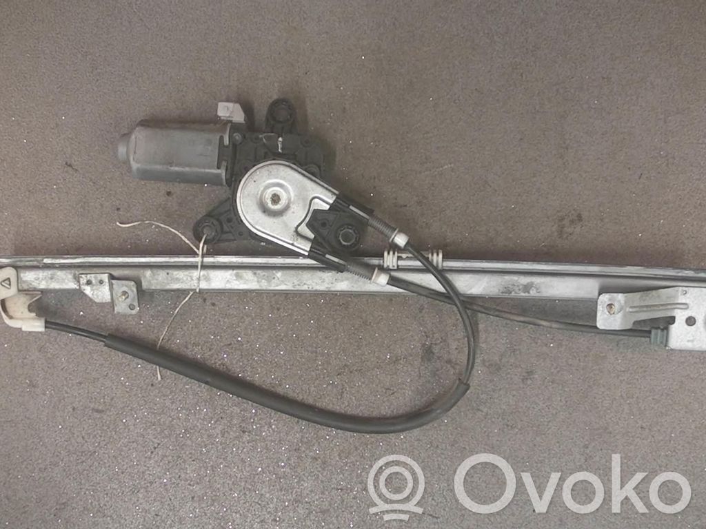 Motor del regulador de la ventanilla de la puerta delantera