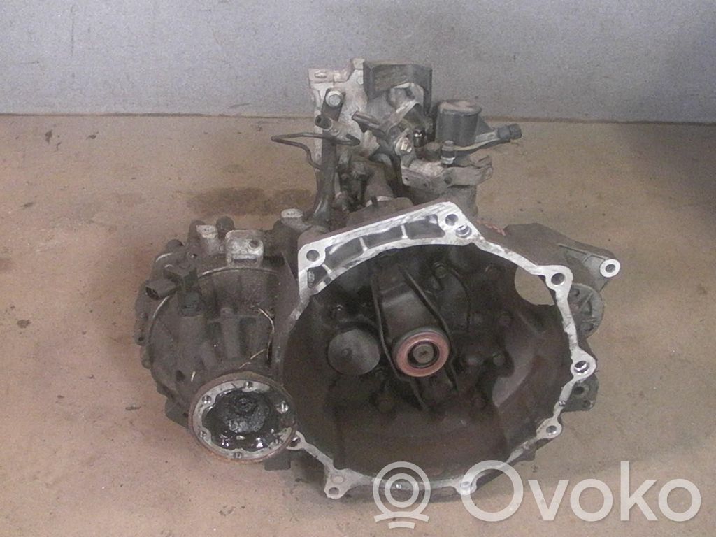 Volkswagen New Beetle Caja de cambios manual de 5 velocidades 