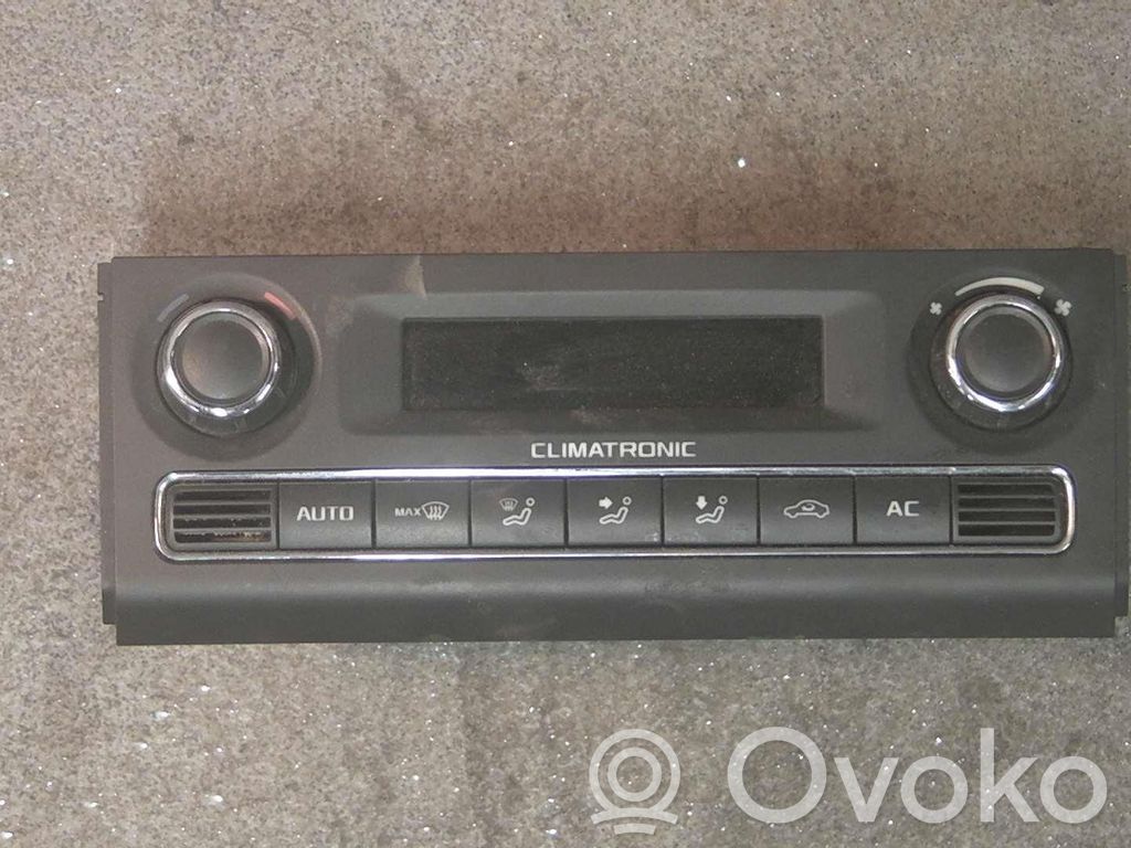 Skoda Fabia Mk2 (5J) Climate control unit 