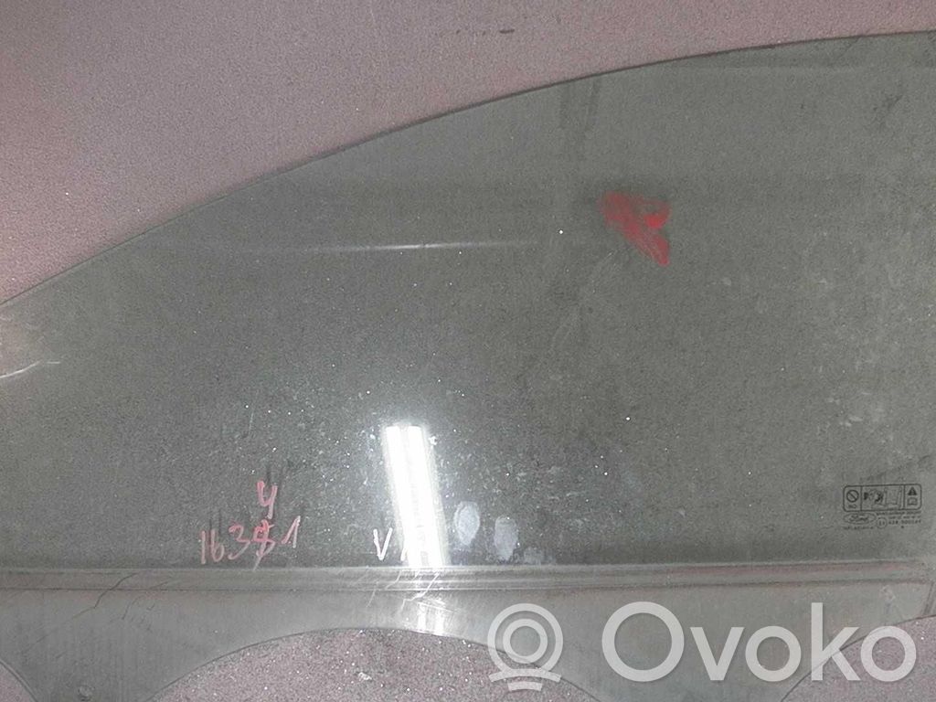 Ford Mondeo MK IV Moulures des vitres de la porte avant 