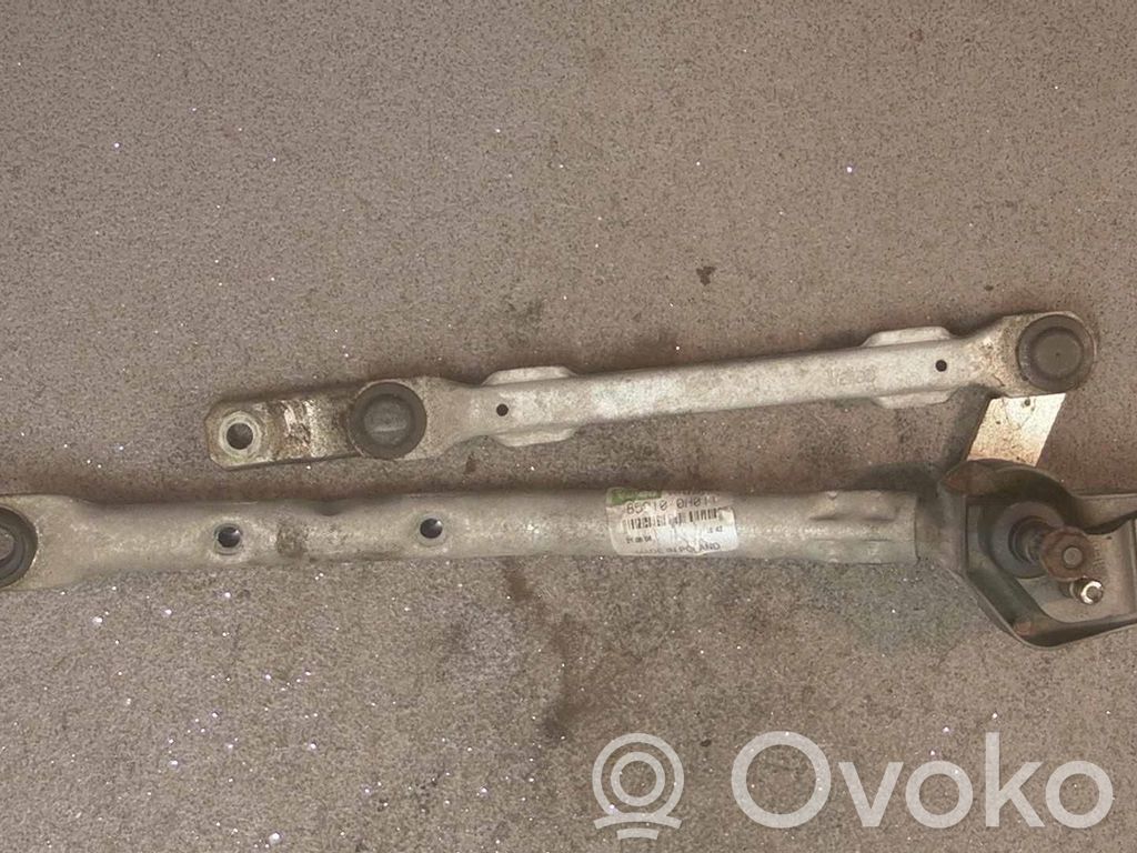 Toyota Aygo AB10 Front wiper linkage 