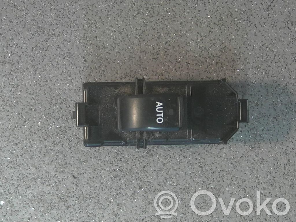 Toyota Corolla E120 E130 Schalter el. Fensterheber 