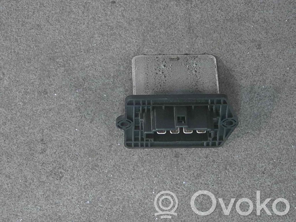 Mazda 323 Heizungslüfter Regler Widerstand 