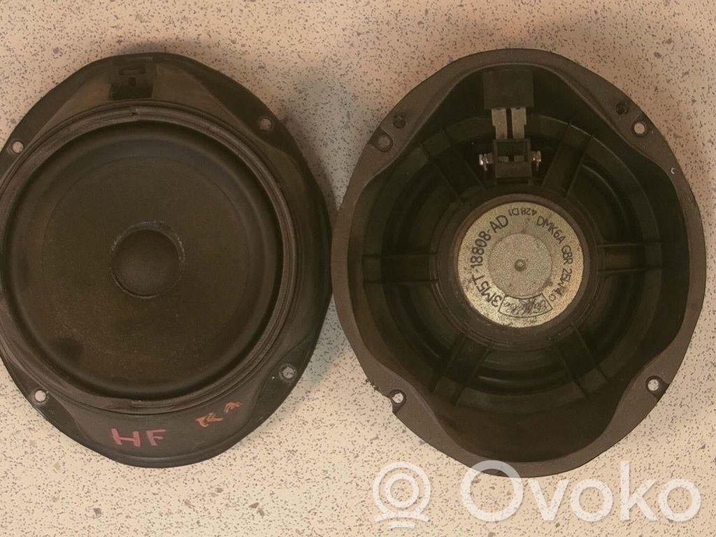 Altavoz de la puerta delantera   2STK
