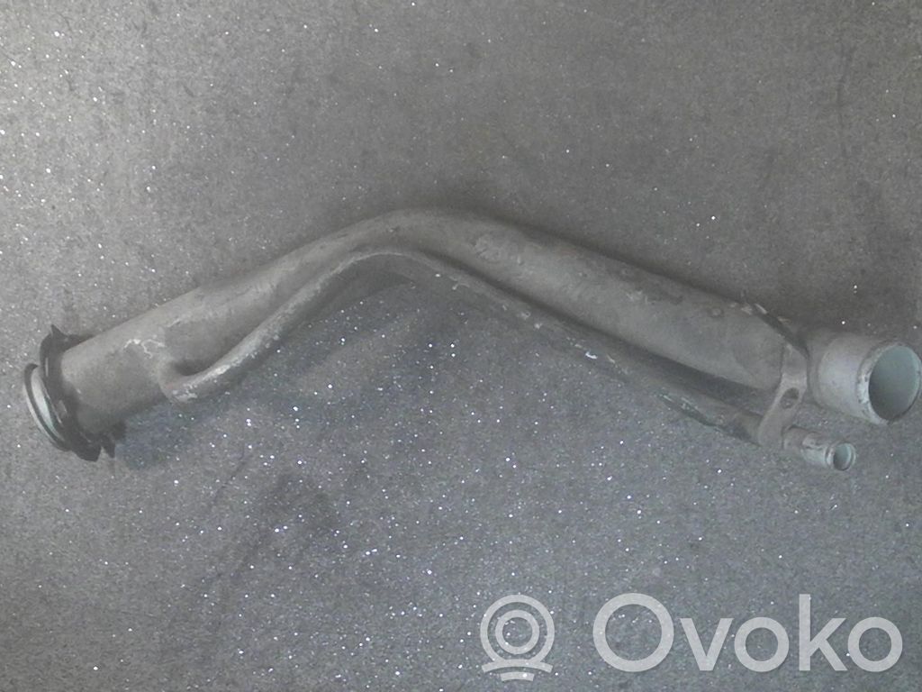 Mitsubishi Lancer Tuyau de remplissage de réservoir de carburant