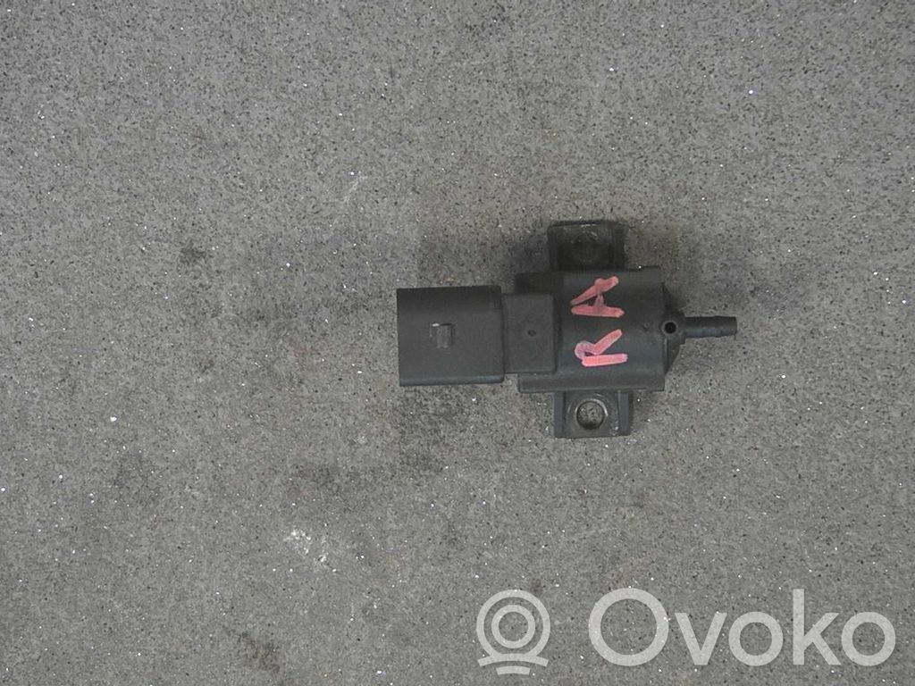 Válvula de vacío   037906283D