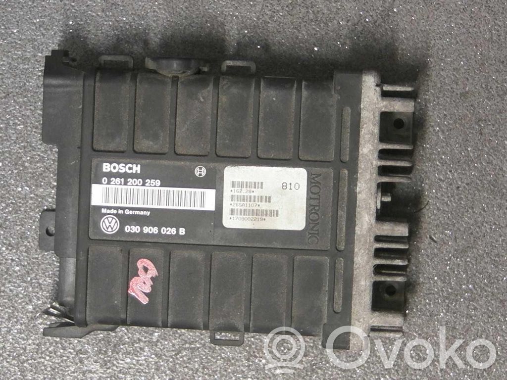 Volkswagen Polo II 86C 2F Engine control unit/module 