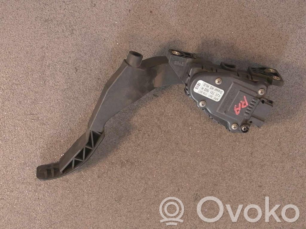 Volkswagen Golf IV Pedală accelerație 