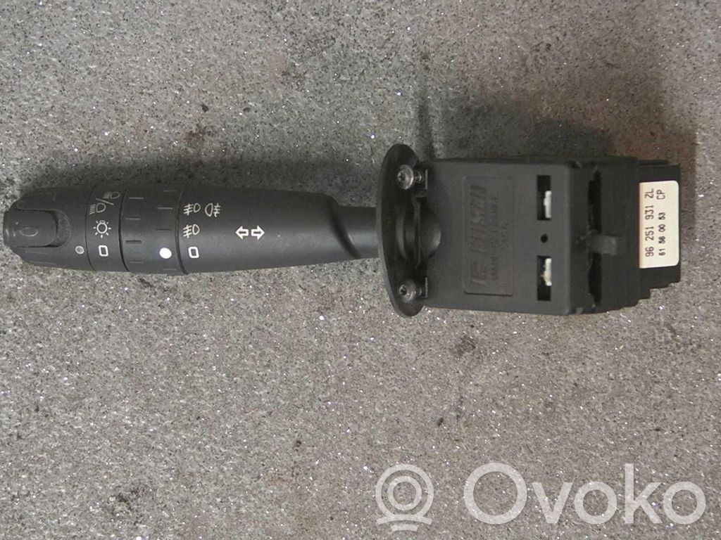Peugeot 406 Interrupteur / bouton multifonctionnel