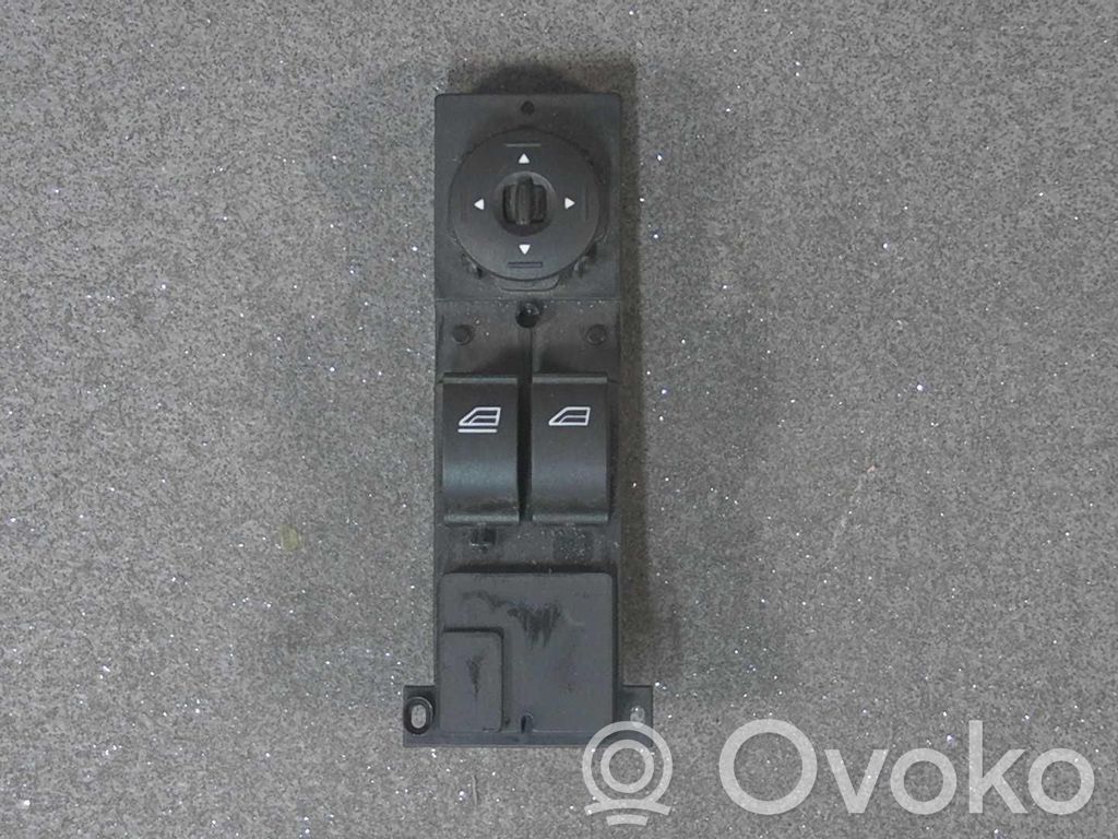 Ford Focus Interruttore di controllo dell’alzacristalli elettrico 